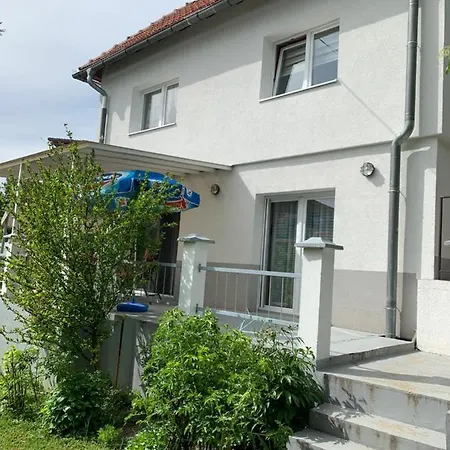 Mira Apartment Sarajevo Comfortable Stay & Free Parking