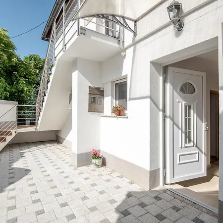 Appartement Mira *