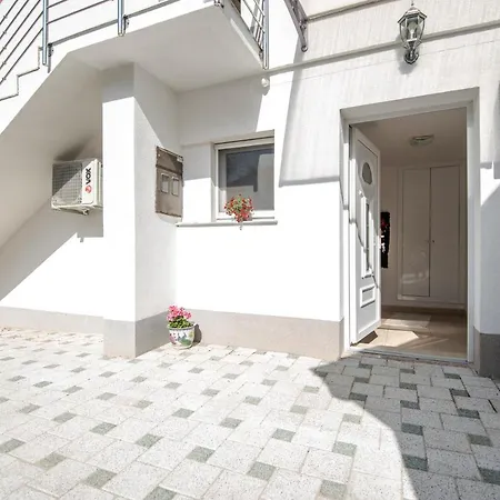 Apartment Mira Apartment Sarajevo Comfortable Stay & Free Parking Sarajevo