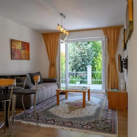 Mira Apartment Sarajevo Comfortable Stay & Free Parking Apartment *