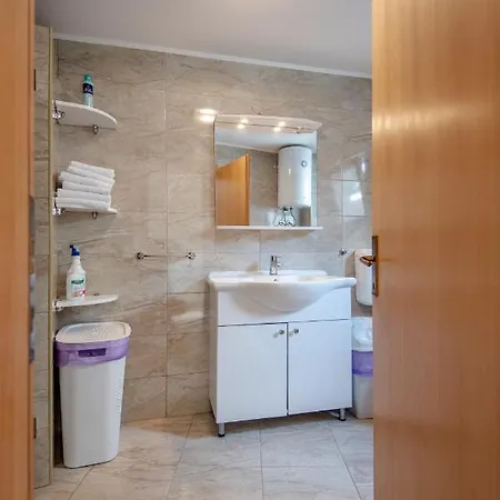Apartment Mira