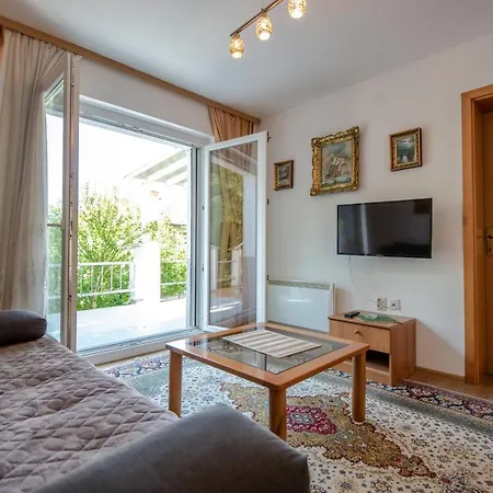 Mira Apartment Sarajevo Comfortable Stay & Free Parking Apartment *